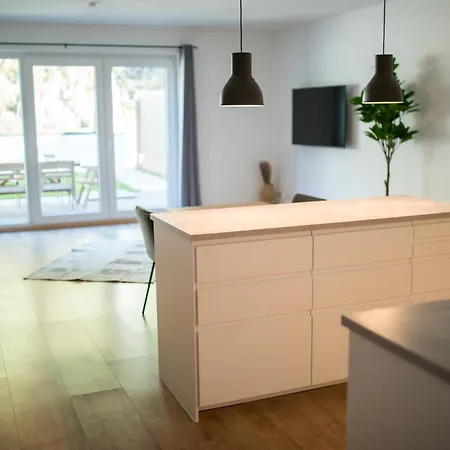 Hugos Design Am Waldrand - Ruhig & Modern アパート ベンスハイム