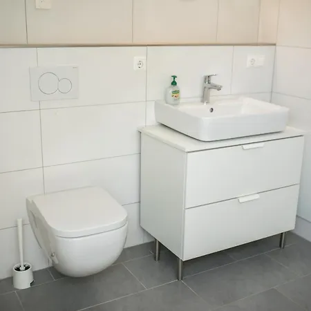 Daire Hugos Design Am Waldrand - Ruhig & Modern